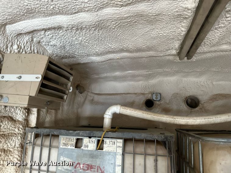 image for item DV0578 2000 International  4700 refrigerated delivery truck