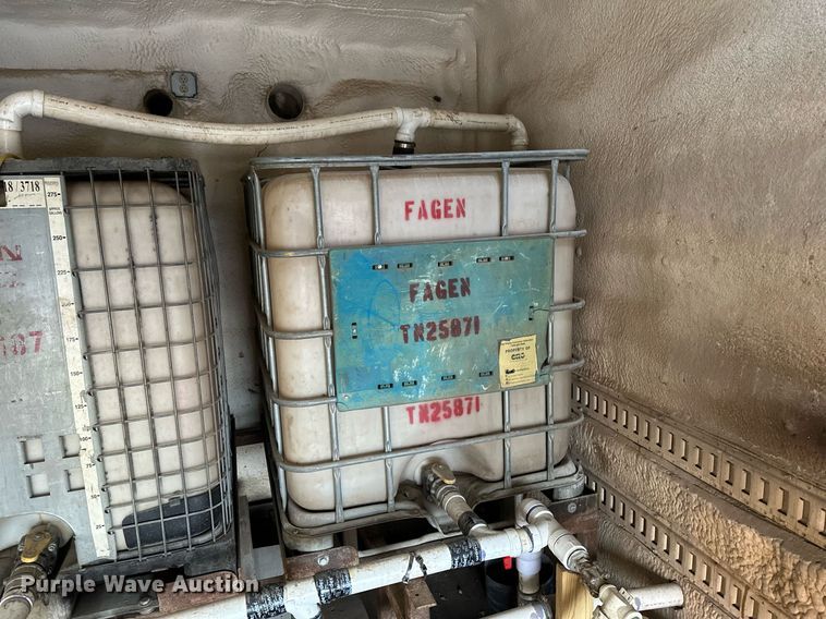 image for item DV0578 2000 International  4700 refrigerated delivery truck