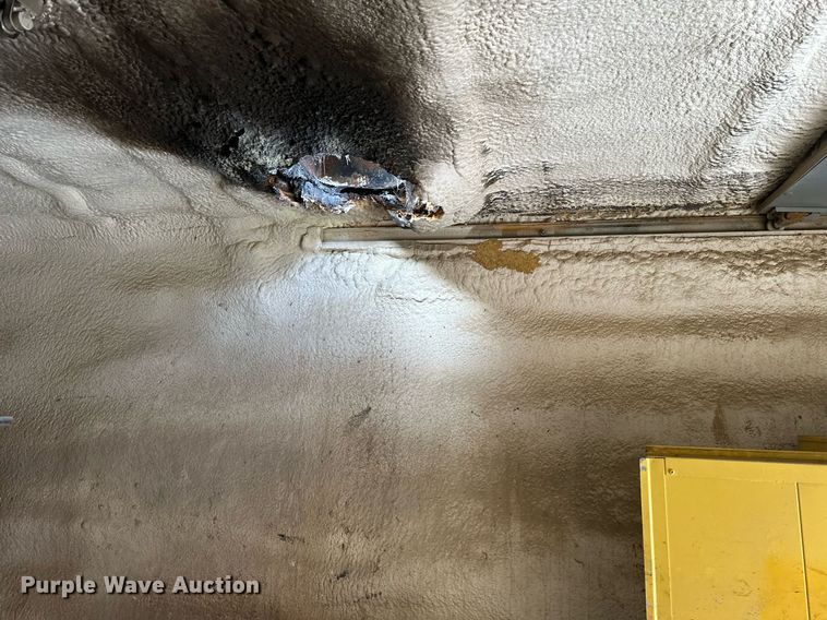 image for item DV0578 2000 International  4700 refrigerated delivery truck