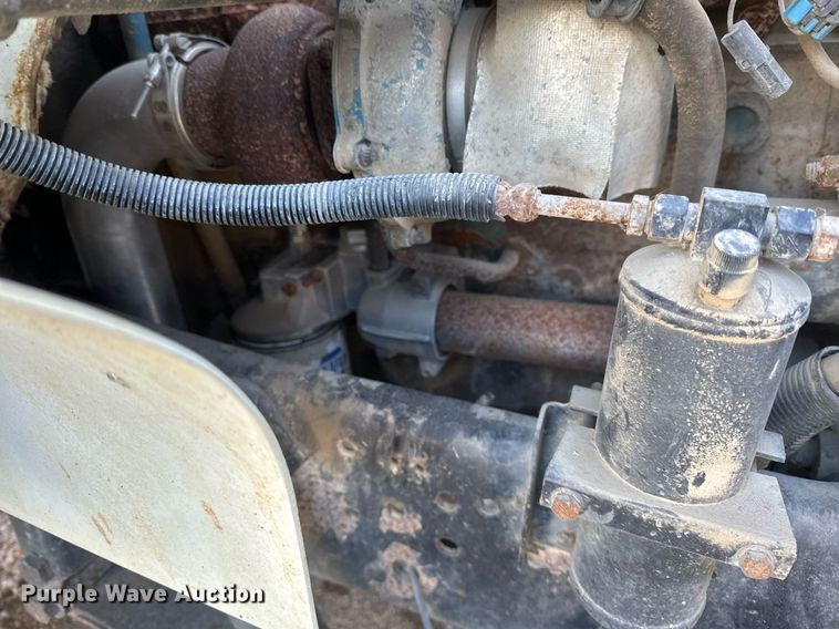 image for item DV0578 2000 International  4700 refrigerated delivery truck