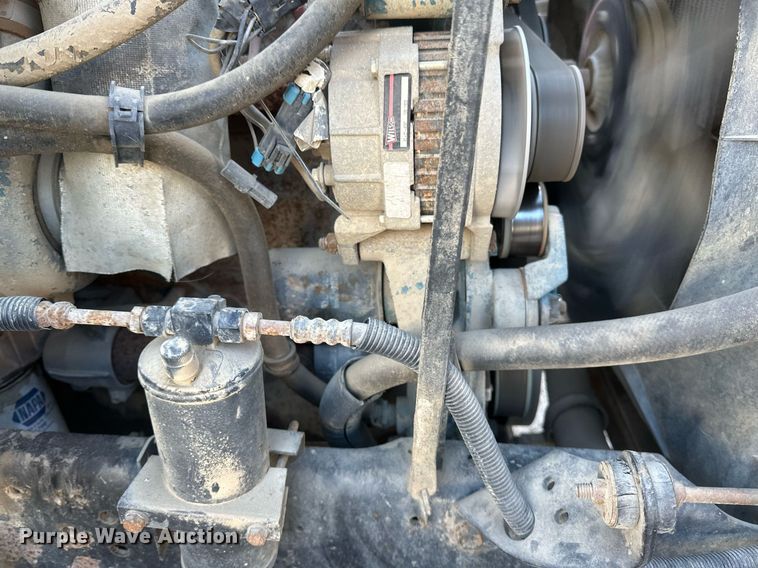 image for item DV0578 2000 International  4700 refrigerated delivery truck