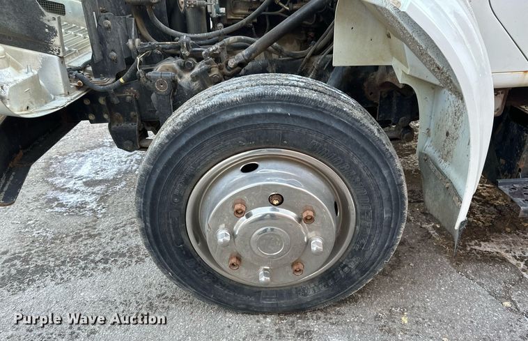 image for item DV0578 2000 International  4700 refrigerated delivery truck