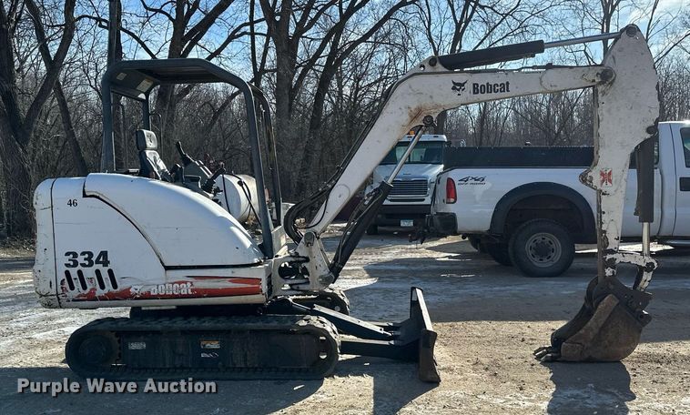 image for item DV0579 2004 Bobcat 334 G mini excavator