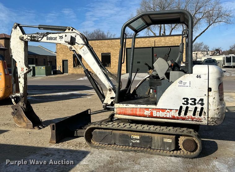 image for item DV0579 2004 Bobcat 334 G mini excavator