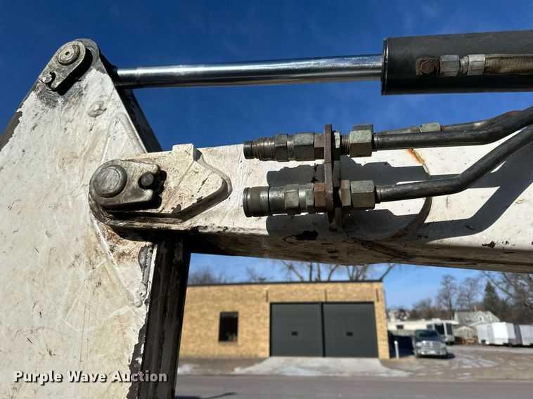 image for item DV0579 2004 Bobcat 334 G mini excavator