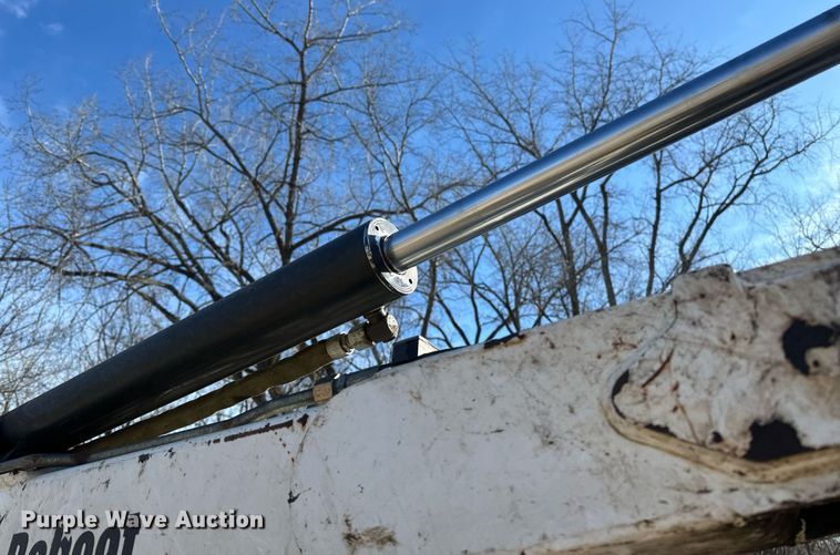 image for item DV0579 2004 Bobcat 334 G mini excavator