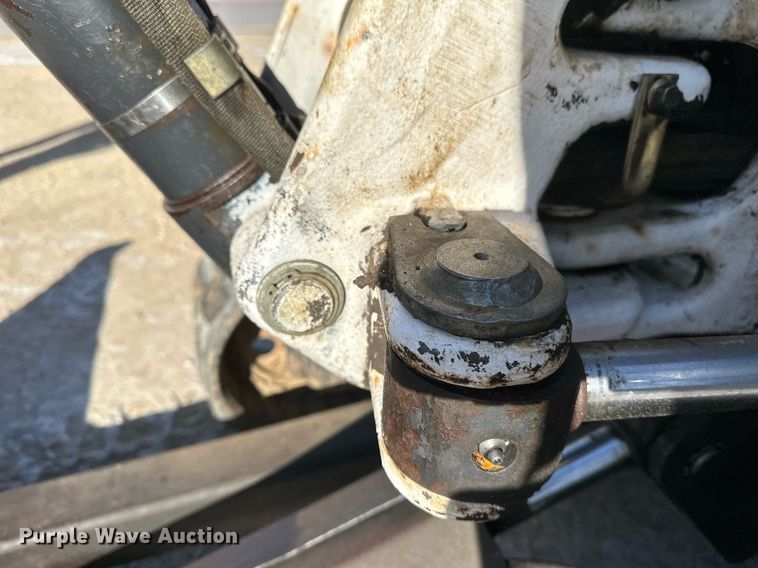 image for item DV0579 2004 Bobcat 334 G mini excavator