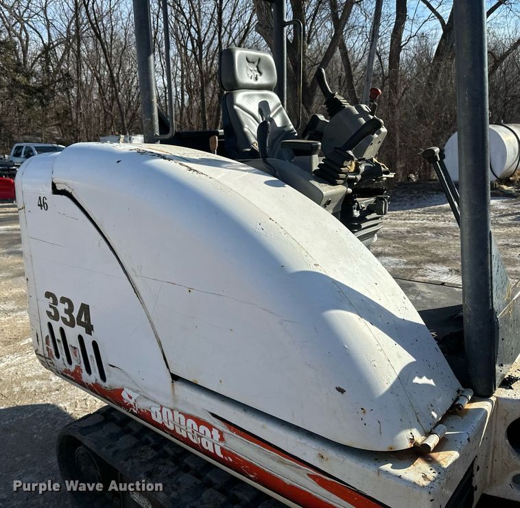 image for item DV0579 2004 Bobcat 334 G mini excavator