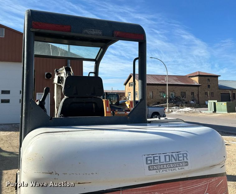 image for item DV0579 2004 Bobcat 334 G mini excavator