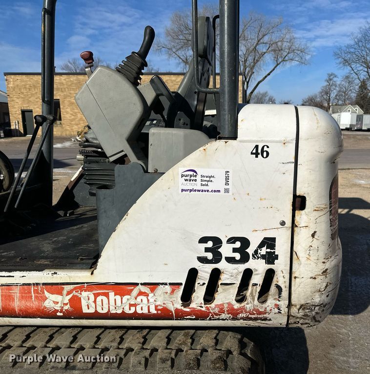 image for item DV0579 2004 Bobcat 334 G mini excavator