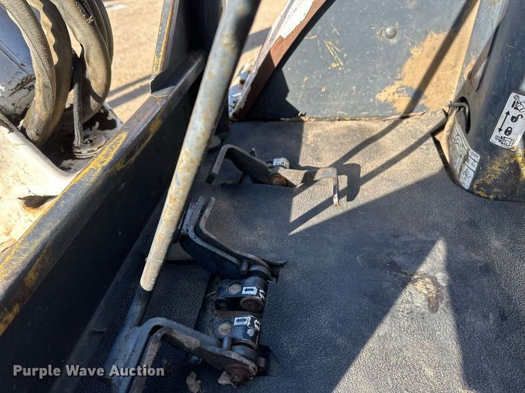 image for item DV0579 2004 Bobcat 334 G mini excavator