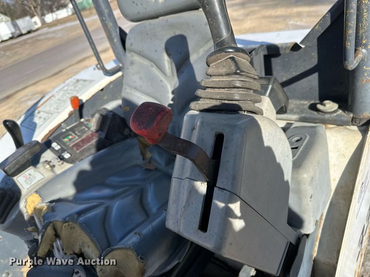 image for item DV0579 2004 Bobcat 334 G mini excavator