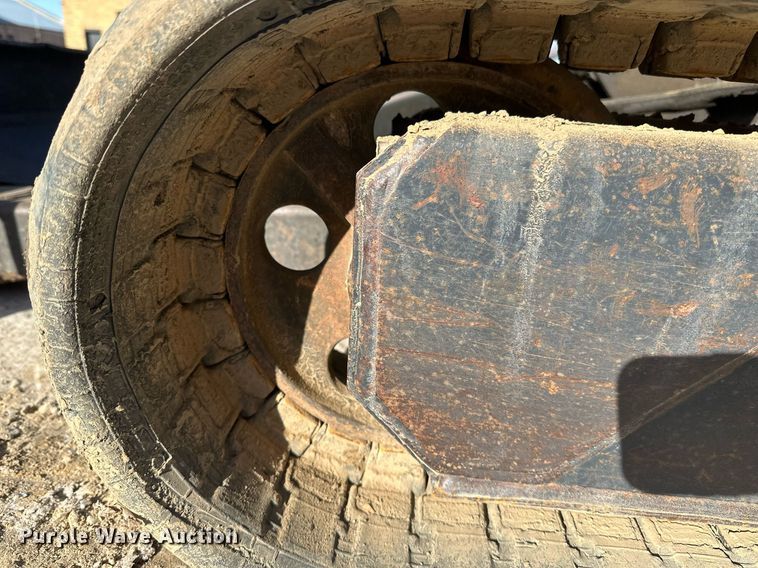 image for item DV0579 2004 Bobcat 334 G mini excavator