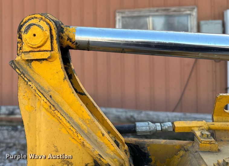 image for item DV0580 1992 John Deere 15 mini excavator