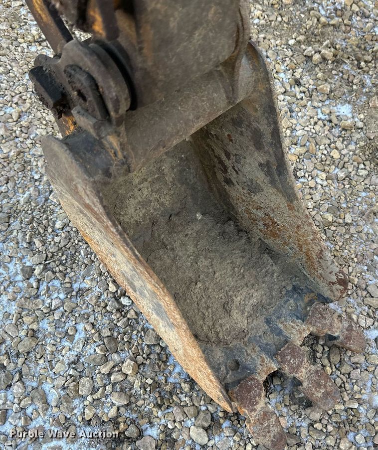 image for item DV0580 1992 John Deere 15 mini excavator