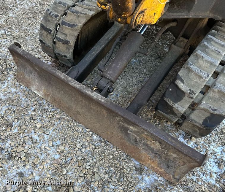 image for item DV0580 1992 John Deere 15 mini excavator