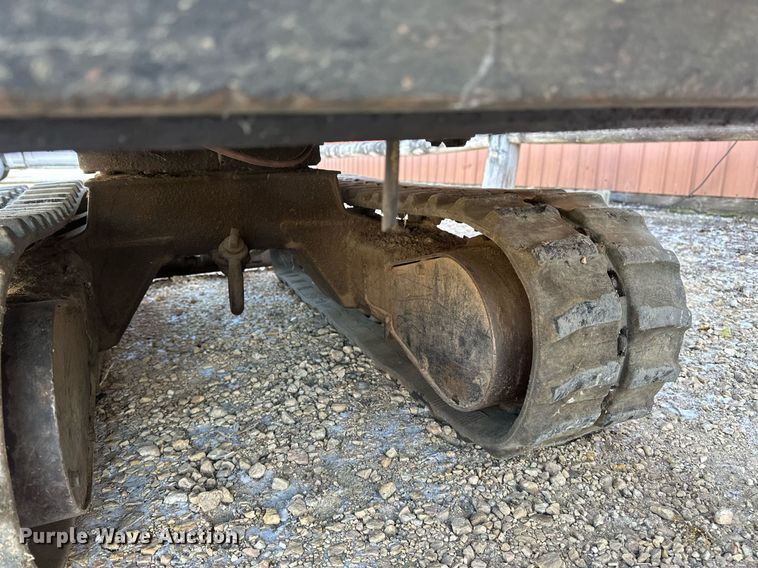 image for item DV0580 1992 John Deere 15 mini excavator