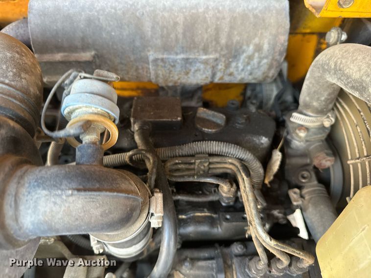 image for item DV0580 1992 John Deere 15 mini excavator