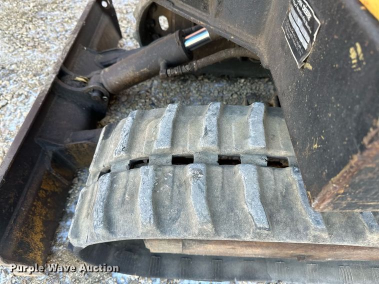 image for item DV0580 1992 John Deere 15 mini excavator