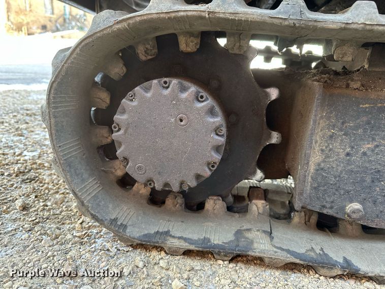 image for item DV0580 1992 John Deere 15 mini excavator