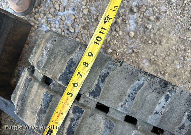 image for item DV0580 1992 John Deere 15 mini excavator