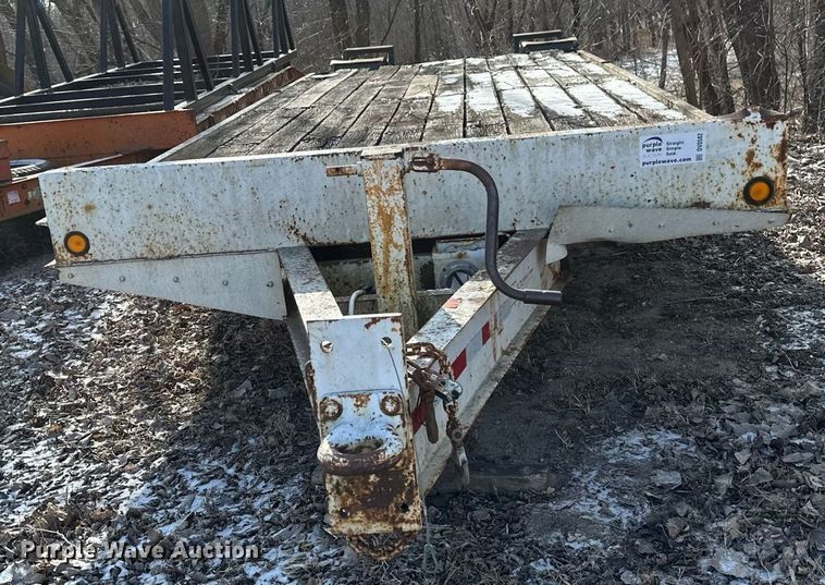 image for item DV0582 1993 Redi Haul equipment trailer