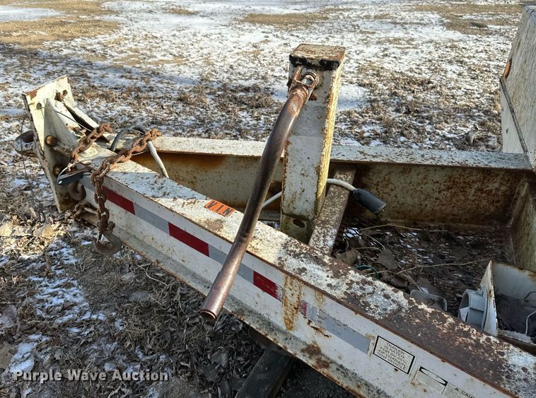 image for item DV0582 1993 Redi Haul equipment trailer