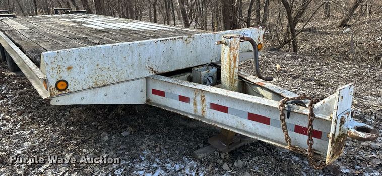 image for item DV0582 1993 Redi Haul equipment trailer