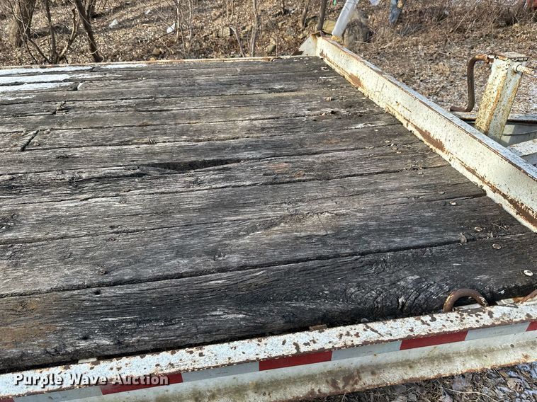 image for item DV0582 1993 Redi Haul equipment trailer