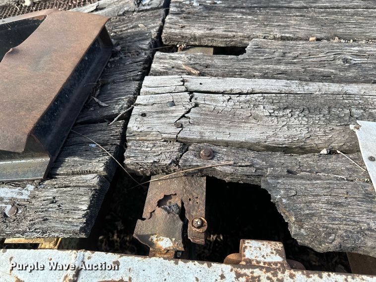 image for item DV0582 1993 Redi Haul equipment trailer