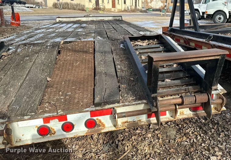 image for item DV0582 1993 Redi Haul equipment trailer