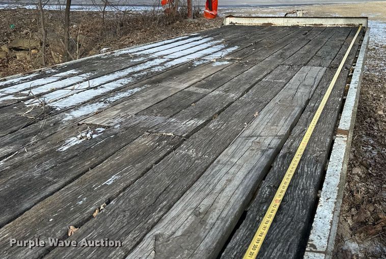 image for item DV0582 1993 Redi Haul equipment trailer