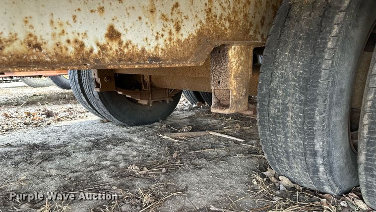 image for item DV0582 1993 Redi Haul equipment trailer