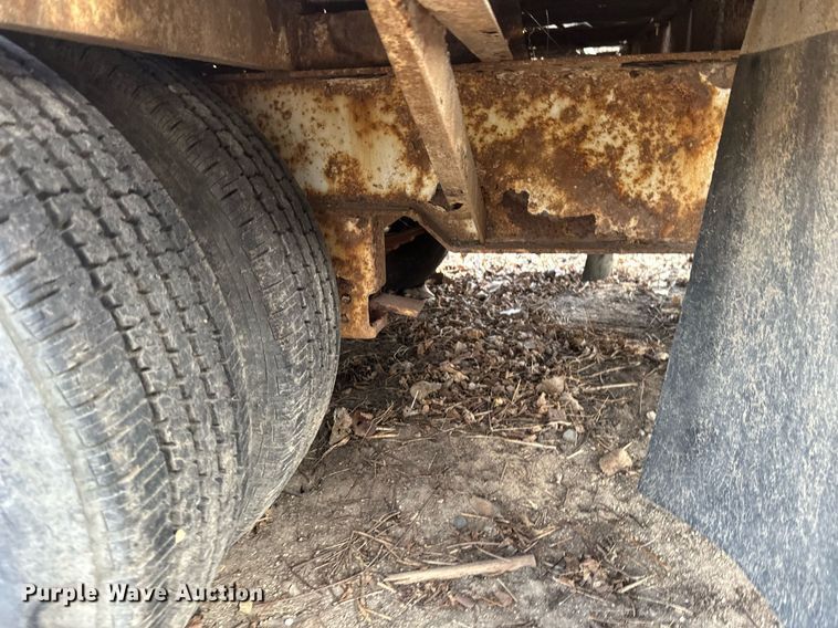 image for item DV0582 1993 Redi Haul equipment trailer