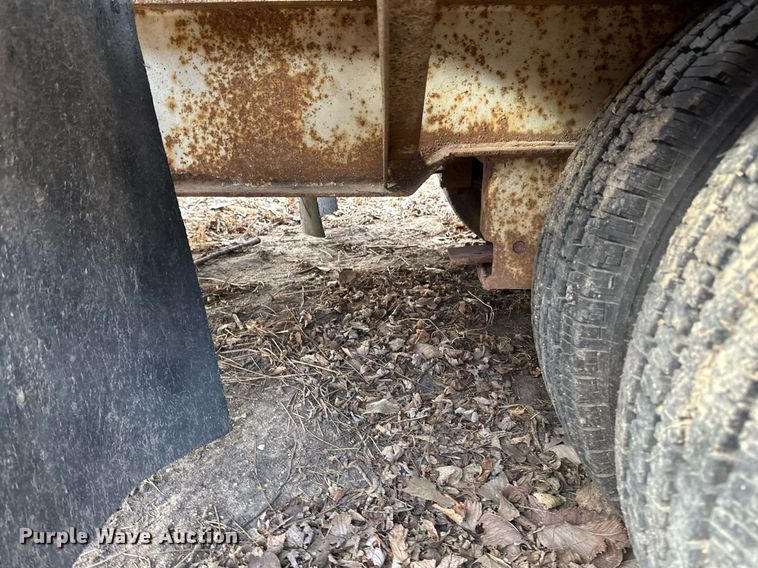image for item DV0582 1993 Redi Haul equipment trailer