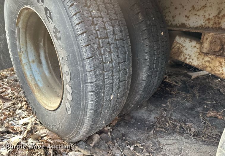 image for item DV0582 1993 Redi Haul equipment trailer