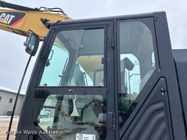 image for item DV0589 2014 Caterpillar 320EL excavator