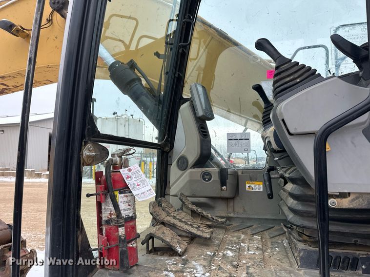 image for item DV0589 2014 Caterpillar 320EL excavator