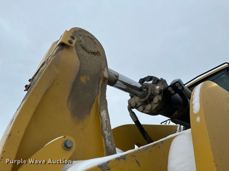 image for item DV0591 2017 Caterpillar 988K wheel loader