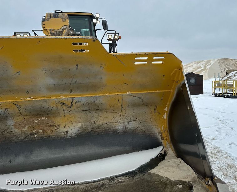 image for item DV0591 2017 Caterpillar 988K wheel loader