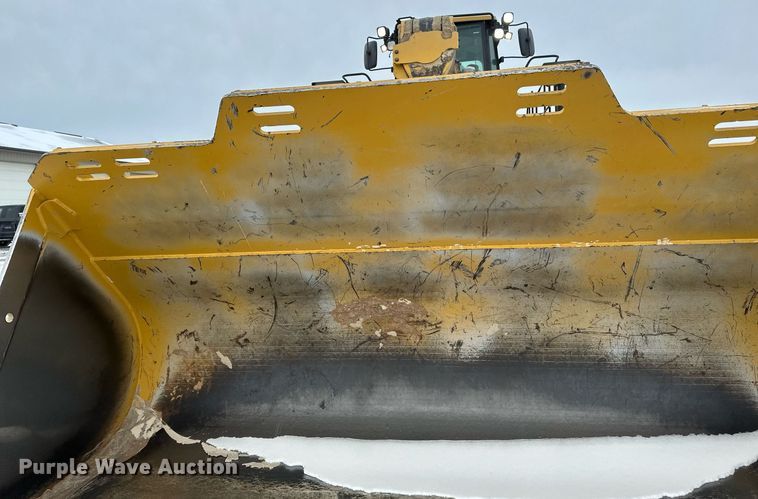 image for item DV0591 2017 Caterpillar 988K wheel loader