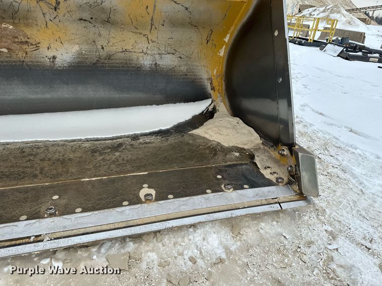 image for item DV0591 2017 Caterpillar 988K wheel loader