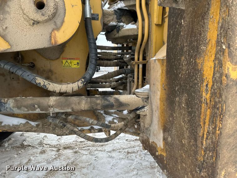 image for item DV0591 2017 Caterpillar 988K wheel loader