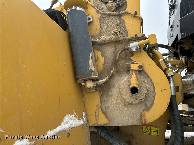 image for item DV0591 2017 Caterpillar 988K wheel loader