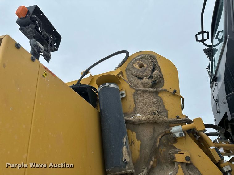 image for item DV0591 2017 Caterpillar 988K wheel loader