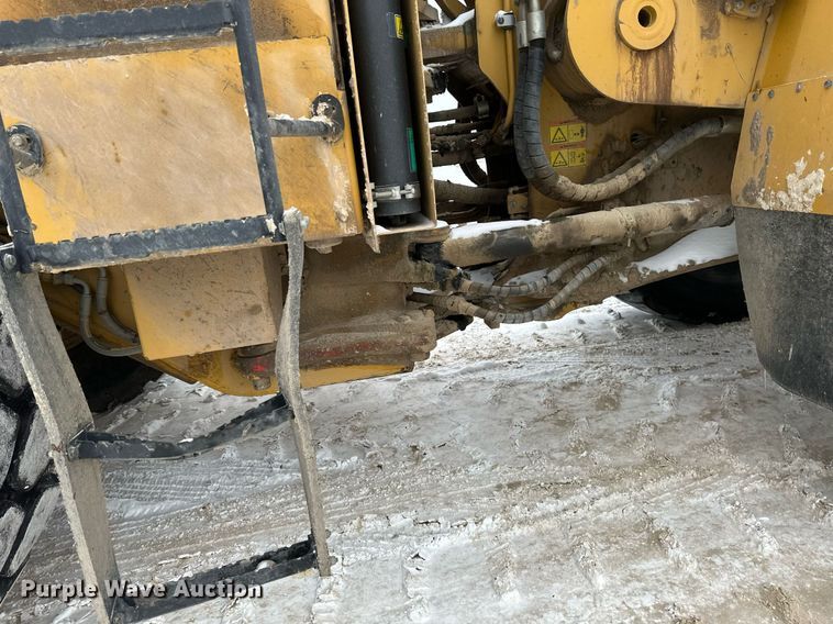 image for item DV0591 2017 Caterpillar 988K wheel loader