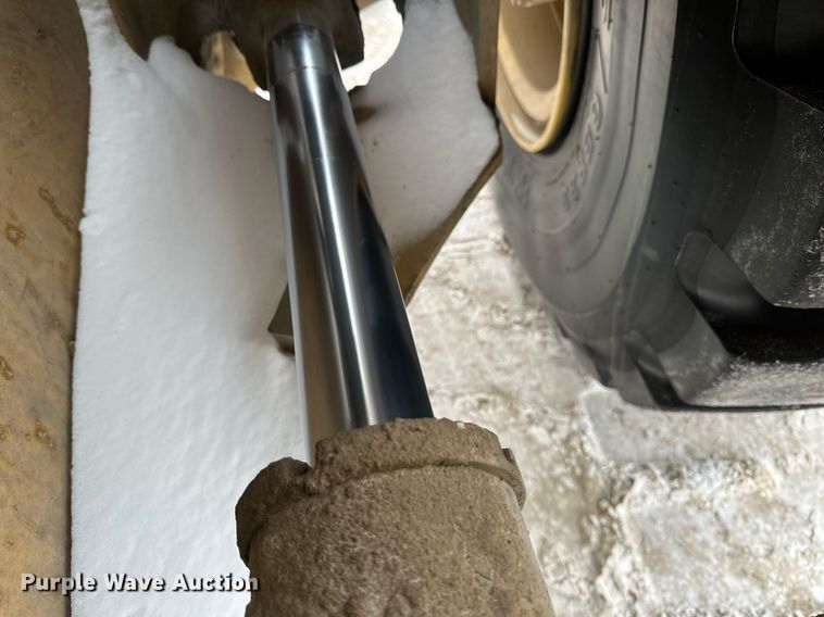 image for item DV0591 2017 Caterpillar 988K wheel loader