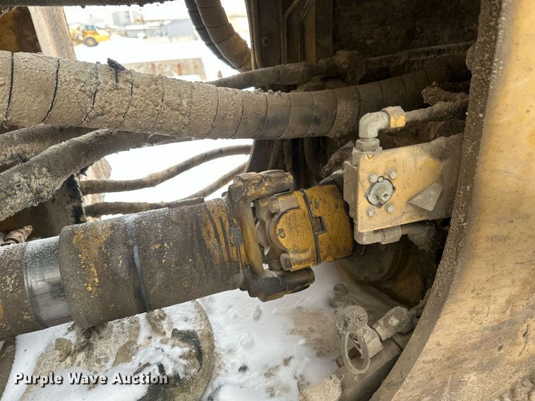 image for item DV0591 2017 Caterpillar 988K wheel loader