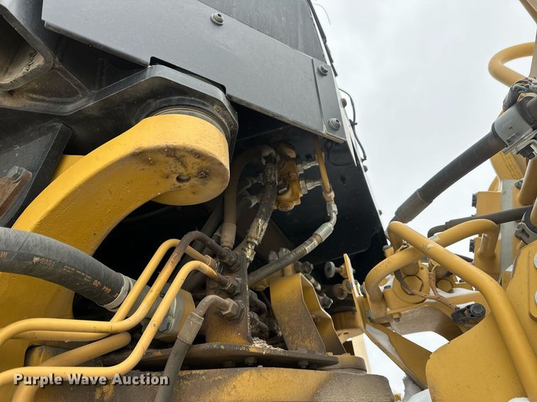 image for item DV0591 2017 Caterpillar 988K wheel loader