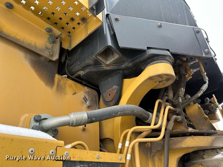 image for item DV0591 2017 Caterpillar 988K wheel loader